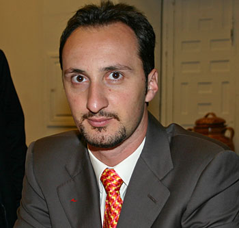 Thread: Classify Bulgarian Chess Grandmaster <b>Veselin Topalov</b> - topalov01